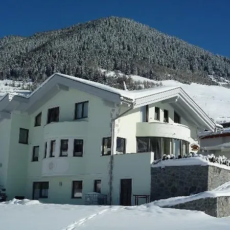 Benita Apartment